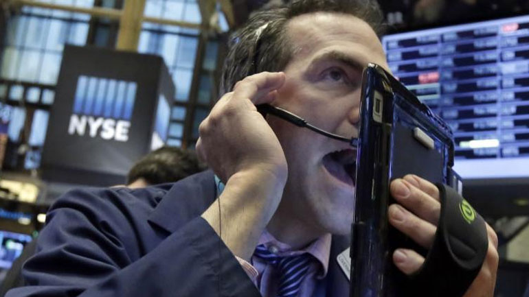 Απώλειες και επιφυλακτικότητα στη Wall Street