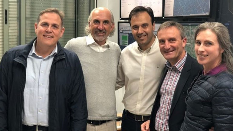 Ο δήμαρχος του Ντίσελντορφ ξεναγήθηκε στο control room του Smart Trikala