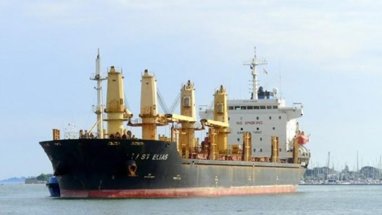 Αγκυροβολημένο και εγκαταλελειμμένο πλοίο ανοιχτά της Κρήτης Αγκυροβολημένο και εγκαταλελειμμένο πλοίο ανοιχτά της Κρήτης