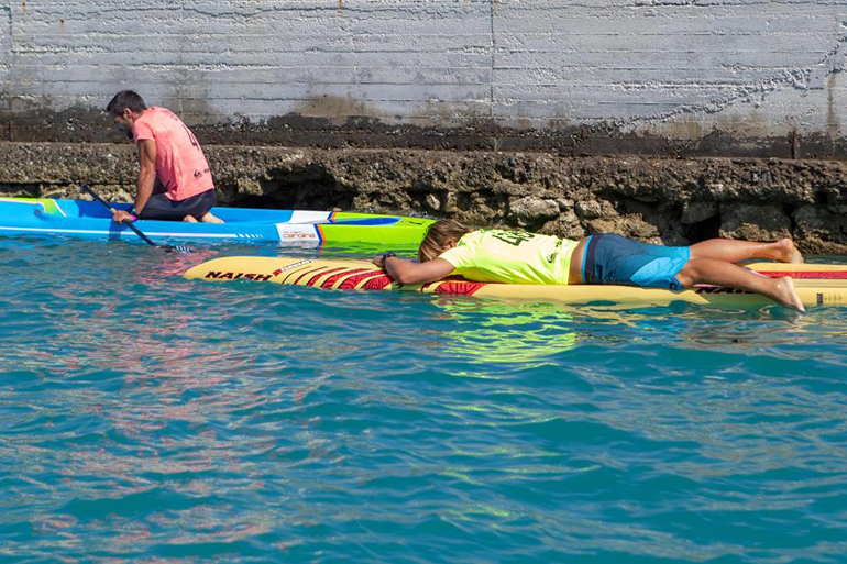 Οι δύο πρώτοι μόλις έχουν τερματίσει και η καταπόνηση δεν κρύβεται...