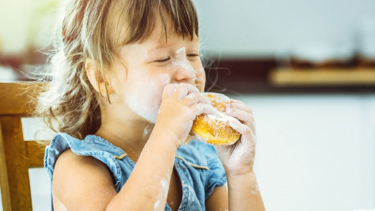 Πώς μπορεί να επηρεάσει τα παιδιά η υπερβολική κατανάλωση ζάχαρης