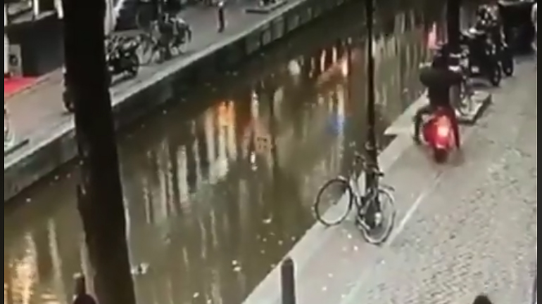 Το παρκάρισμα της μοτοσυκλέτας θέλει προσοχή!