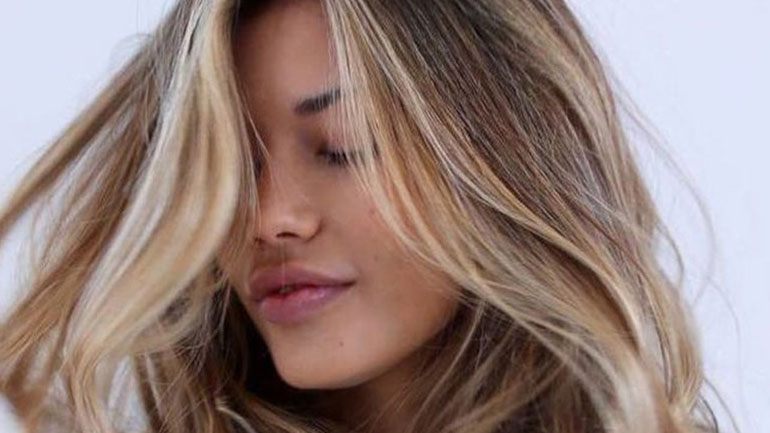 DIY: Πείτε τέλος στο φριζάρισμα των μαλλιών με αυτήν τη μάσκα!