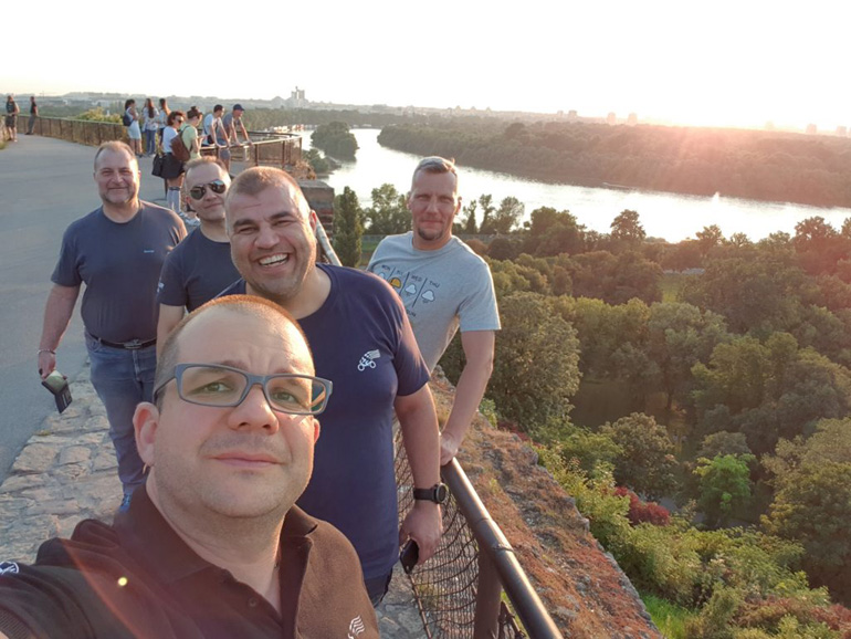 Ο Παναγιώτης Κυριαζής βγάζει selfie με τους φίλους - μέλη του club!