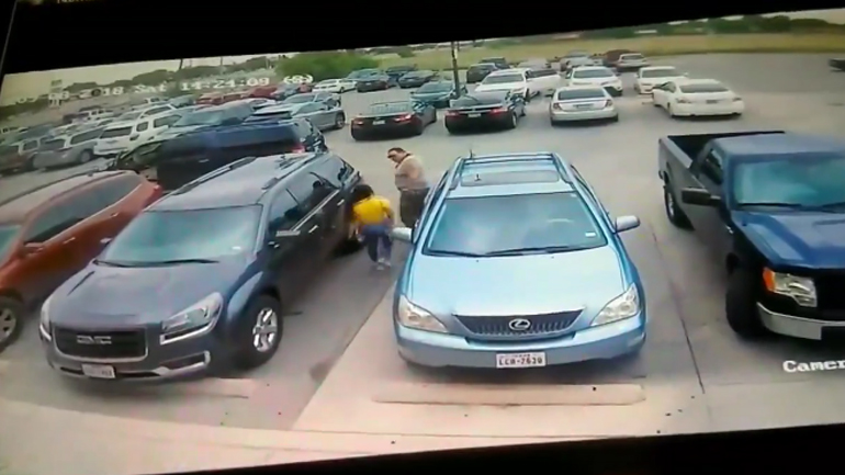 Πλακώθηκαν στο ξύλο για μία θέση πάρκινγκ Πλακώθηκαν στο ξύλο για μία θέση πάρκινγκ