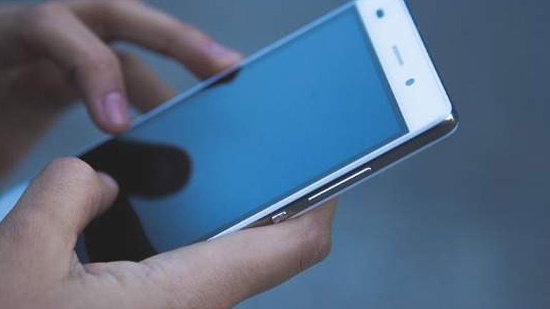 Πρόστιμο 150.000 ευρώ στις εταιρείες κινητής τηλεφωνίας για τηλεφωνήματα χωρίς την έγκριση συνδρομητών