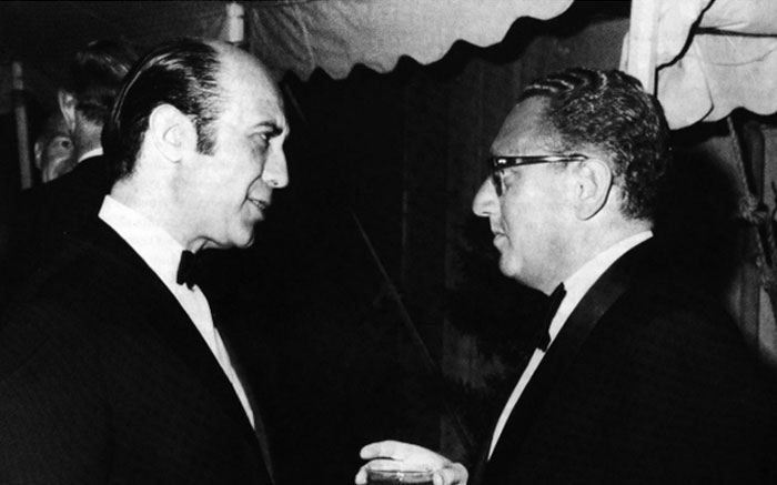 Ο Δημητρακόπουλος με τον Κίσιντζερ την δεκαετία του ΄50
