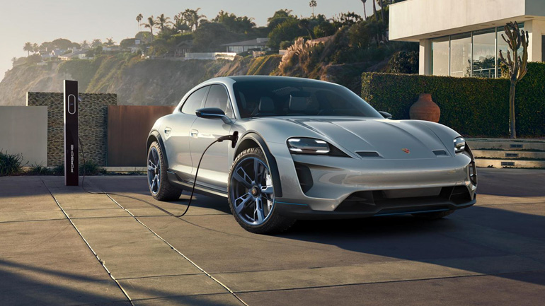 Το 2021 θα δούμε στους δρόμους το Porsche Mission E Cross Turismo
