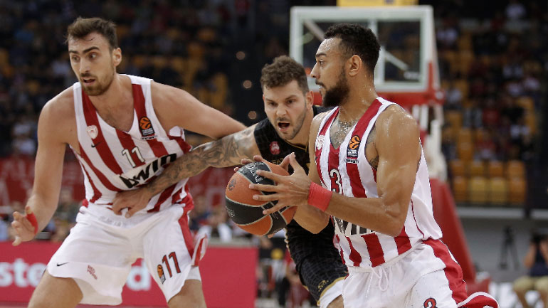 Πρώτη ήττα στην Ευρωλίγκα για τον Ολυμπιακό – Έχασε με το… βαρύ 99-75 από την Αρμάνι στο ΣΕΦ!