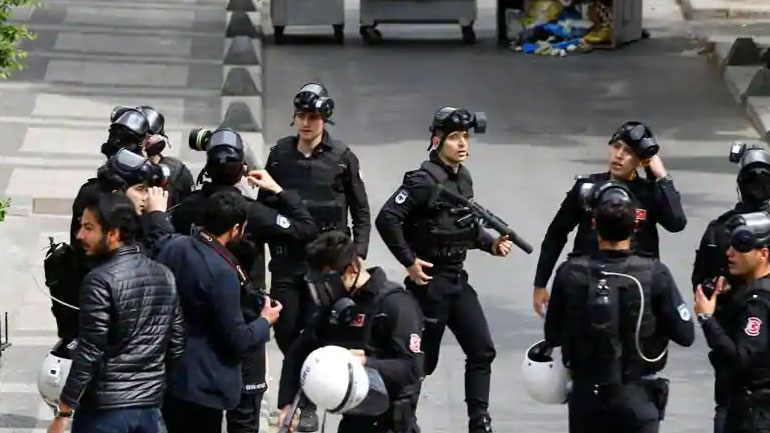 Πυροβολισμοί στην Κωνσταντινούπολη – Αναφορές για έναν τραυματία