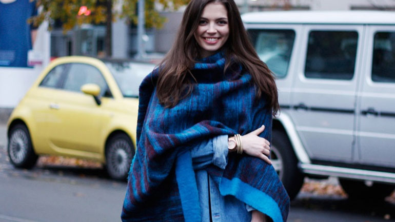 Τα oversized κασκόλ είναι το αξεσουάρ του εφετινού χειμώνα!