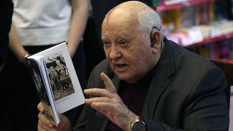 Μιχαήλ Γκορμπατσόφ: Λάθος η αποχώρηση των ΗΠΑ από μια συμφωνία για τα πυρηνικά