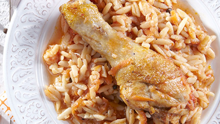 Κοτόπουλο με κριθαράκι στο φούρνο