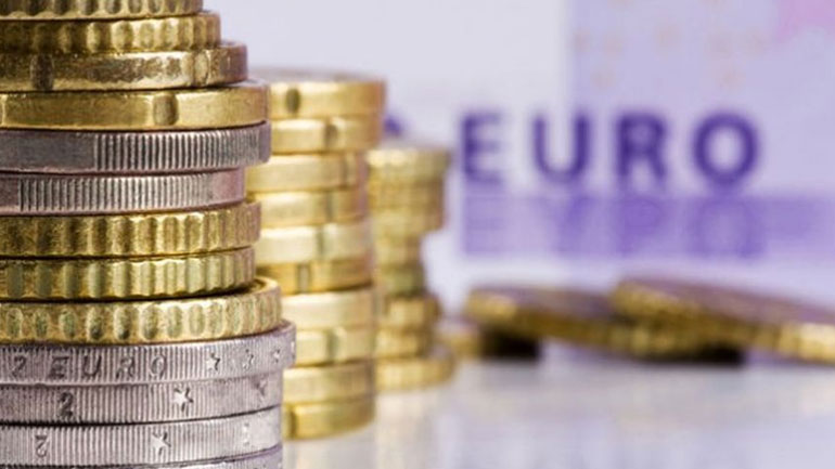 Ελληνική οικονομία: Πλεόνασμα 0,8% του ΑΕΠ και δημόσιο χρέος 176,1% του ΑΕΠ σύμφωνα με την Eurostat