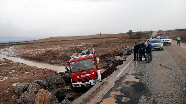 Ισπανία: Νεκρός πυροσβέστης στη Μάλαγα μετά τις σφοδρές βροχοπτώσεις το Σαββατοκύριακο