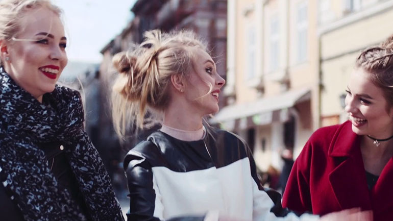 Ποια είναι τα χαρακτηριστικά που έχουν οι ψεύτικοι φίλοι