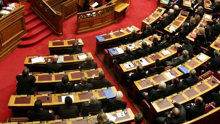 Η αδελφή του Υπουργού άναψε φωτιές