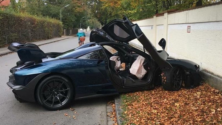 Τράκαρε τη McLaren Senna σε τοίχο