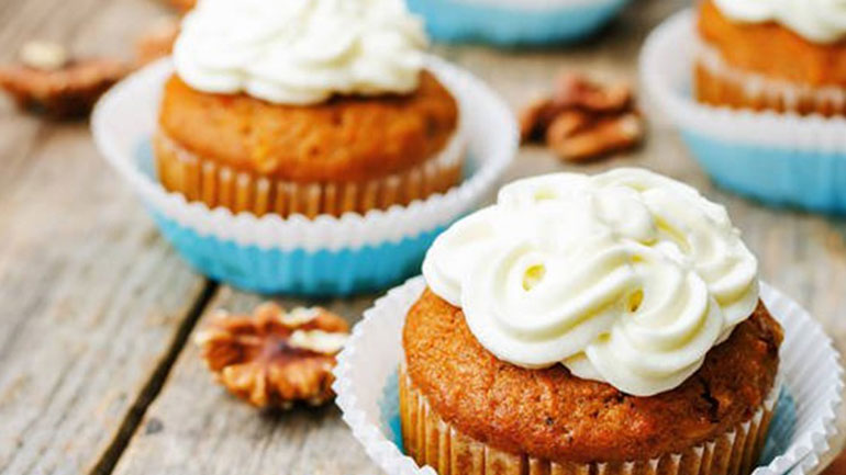 Cupcakes με μήλο και κανέλα