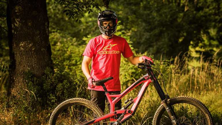 Συνέντευξη του Adolf Silva στο Monster Energy