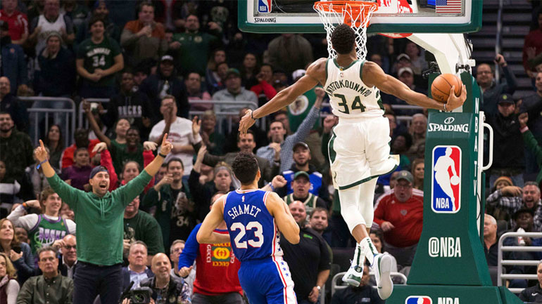 Εκπληκτικός ο Αντετοκούνμπο – Mε triple double διατήρησε το αήττητο των Μπακς