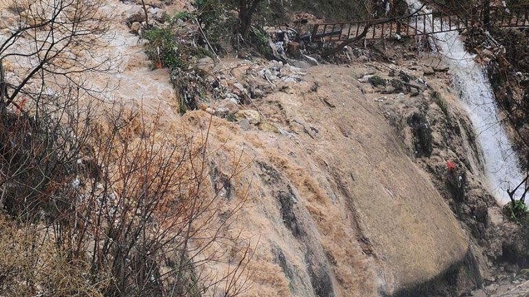 Τουρκία: Έξι πρόσφυγες πνίγηκαν σε πλημμύρα στα σύνορα με τη Συρία