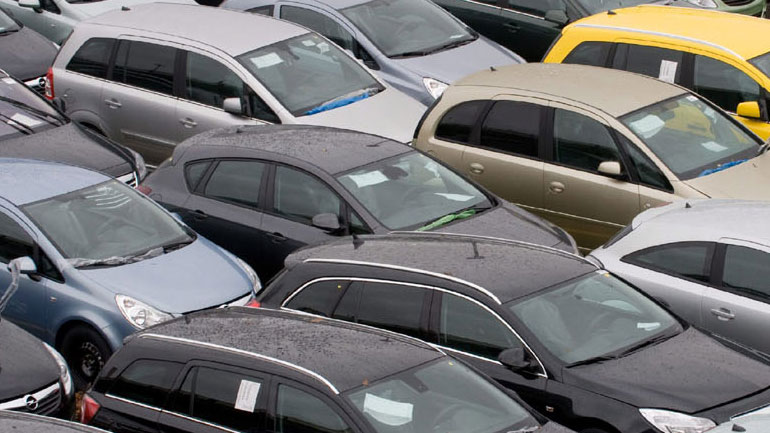 Κάμψη των πωλήσεων και της παραγωγής αυτοκινήτων στην Κίνα