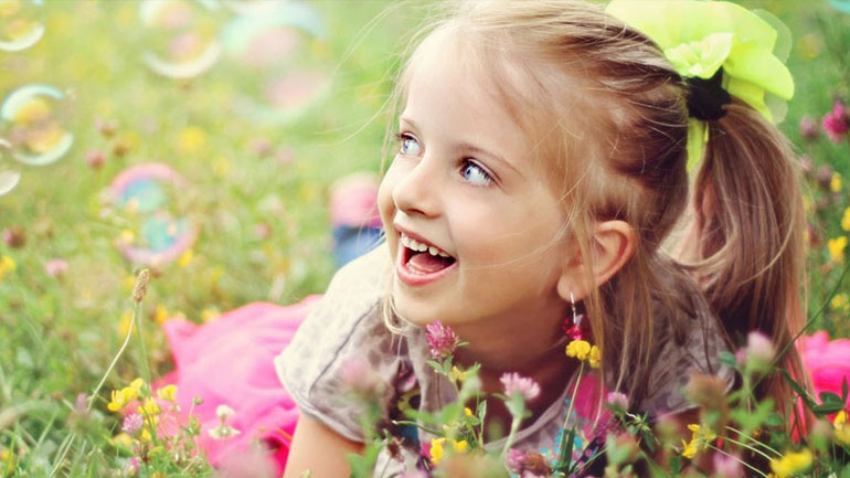 Πώς να κάνετε το παιδί σας να νιώσει όμορφα