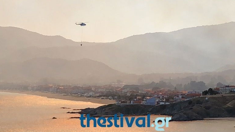 Υπό μερικό έλεγχο η φωτιά στη Σιθωνία Χαλκιδικής