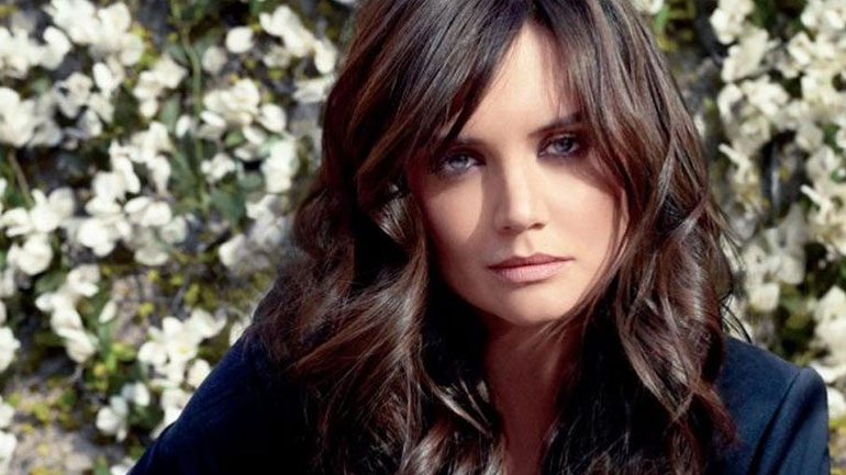 Πώς να δώσεις όγκο στα ίσια και άτονα μαλλιά