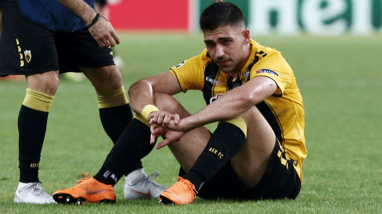 ΑΕΚ: Ενοχλήσεις στο ισχίο ο Μπακασέτας