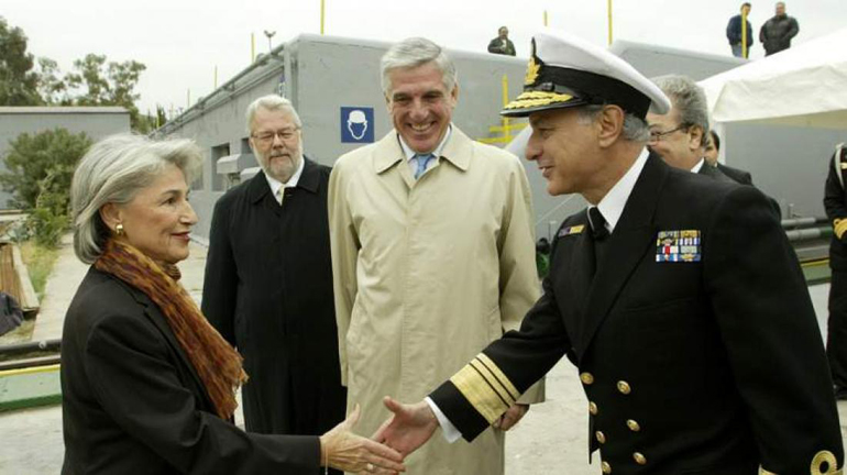 Στα σχέδια του Γιάννου Παπαντωνίου, για εκσυγχρονισμό των φρεγατών τύπου S, είχε αντιδράσει έντονα ο τότε Αρχηγός του Γενικού Επιτελείου Ναύαρχος Αντώνης Αντωνιάδης.