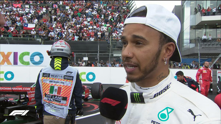 Φανερά συγκινημένος ο παγκόσμιος πρωταθλητής 2018, Lewis Hamilton