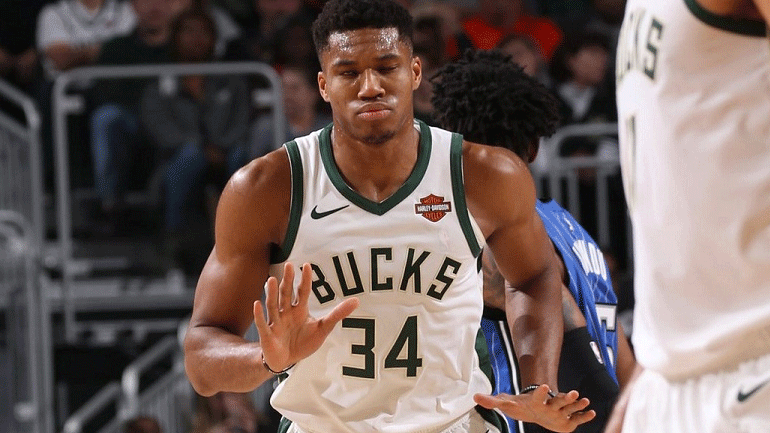 Συνεχίζουν αήττητοι οι Μπακς του Αντετοκούνμπο