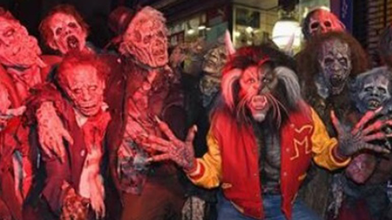 9 Halloween μεταμορφώσεις που μπορείς να κλέψεις από τα supermodels