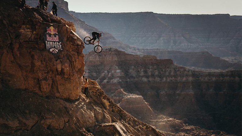 Ο Brett Rheeder νικητής του Red Bull Rampage 2018
