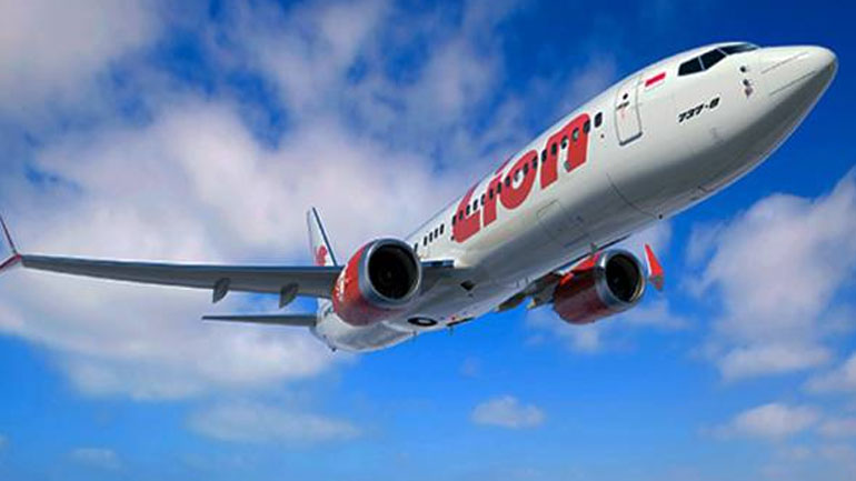 Ινδονησία: Επιβατικό αεροσκάφος της Lion Air συνετρίβη στη θάλασσα