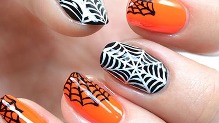 Halloween inspired μανικιούρ – Δείτε μερικές προτάσεις