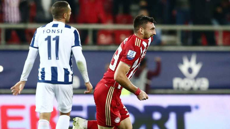 O Mάνος… ξελάσπωσε τον Ολυμπιακό, νίκησε 1-0 τον Απόλλωνα με γκολ στο 90′