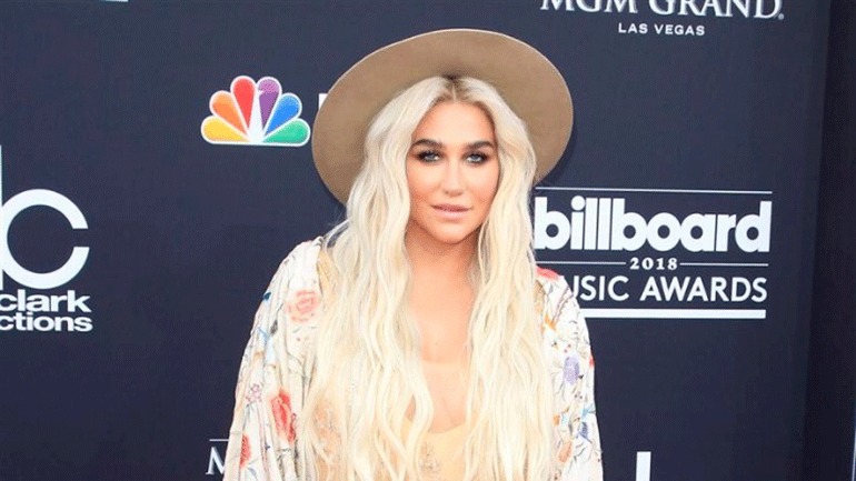 Η Kesha μιλά για αλλαγή στο τραγούδι της ταινίας «On the Basis of Sex» με θέμα τη δικαστή RGB