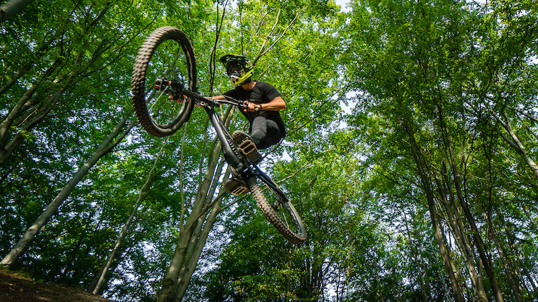 «Ξεχασμένος Θησαυρός»: Ο Timo Litvaj κάνει downhill στην Σλοβακία