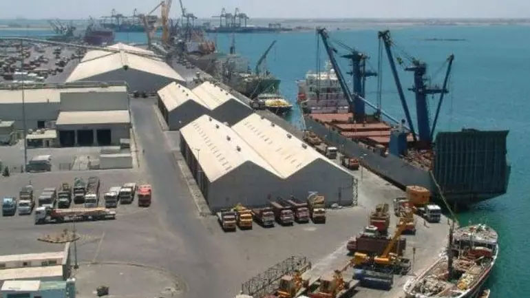 Υεμένη: Στο λιμάνι του Άντεν το πρώτο φορτίο πετρελαϊκών προϊόντων από τη Σαουδική Αραβία