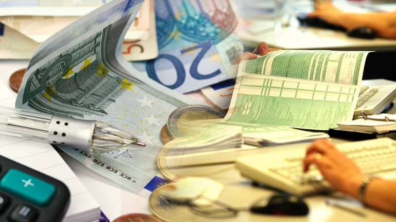Ξεμπλοκάρουν οι επιστροφές φόρων έως 10.000 ευρώ