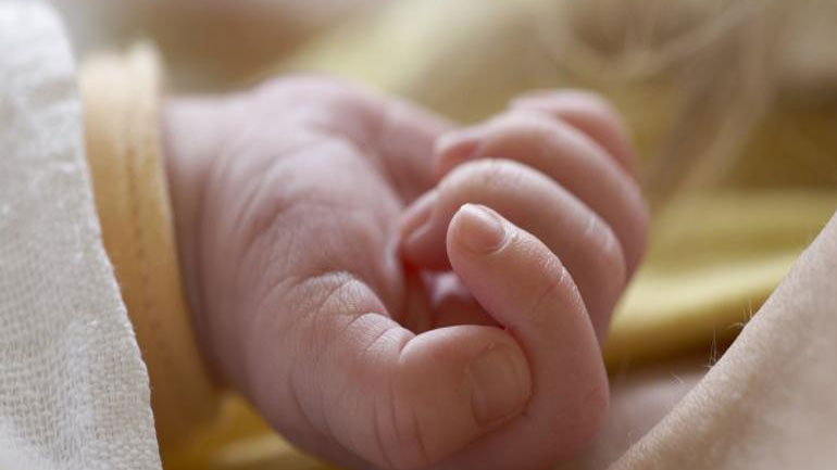 Βρετανία: Φαρμακευτική εταιρεία κατηγορείται για μολυσμένους ορούς που είχαν αποτέλεσμα τον θάνατο τριών νεογέννητων