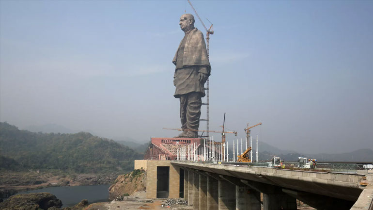 Iνδία: Αποκαλύφθηκε το υψηλότερο άγαλμα στον κόσμο