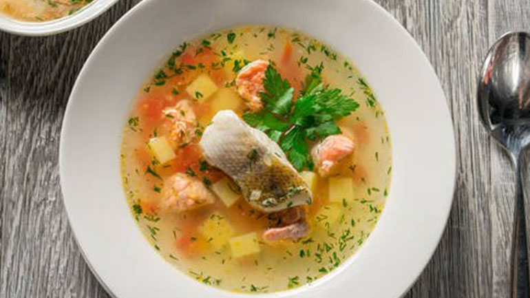 Ψαρόσουπα λεμονάτη