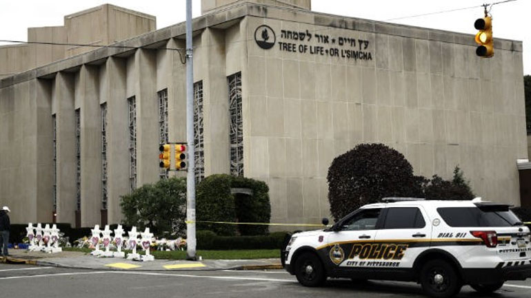 Αθώος δήλωσε ενώπιον του δικαστηρίου ο φερόμενος δράστης της πολύνεκρης επίθεσης στο Πίτσμπουργκ