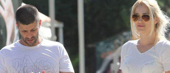 Η Βικτώρια Καρύδα με τον σύζυγό της Γιάννη Μακρή