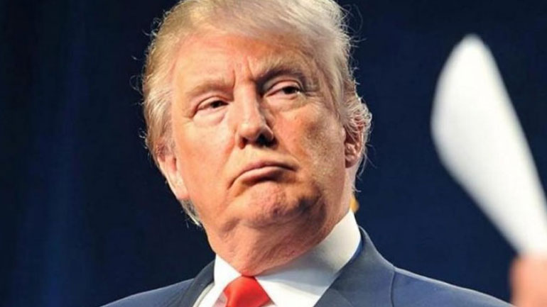 Δημοκρατικοί και Ρεπουμπλικάνοι επικρίνουν μια «ρατσιστική» πολιτική διαφήμιση που προωθεί το επιτελείο του Ντ. Τραμπ