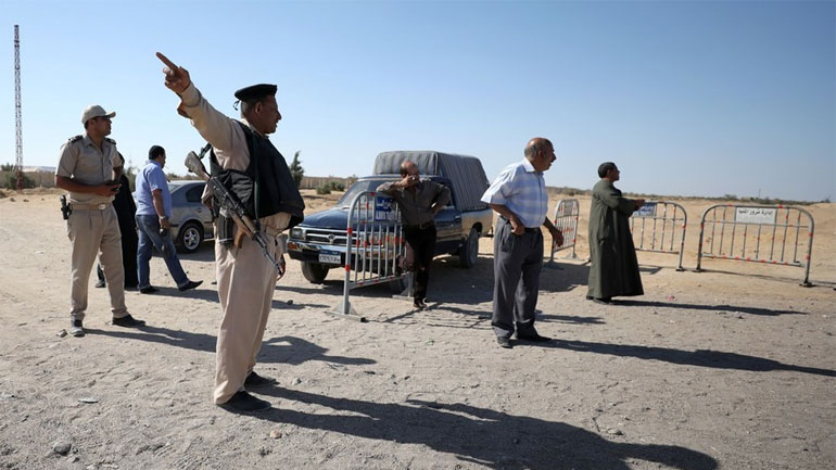 Αίγυπτος: Αιματηρή επίθεση σε λεωφορείο με χριστιανούς – Δέκα νεκροί